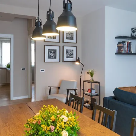 Sunny Monteverde Escapes * Róma